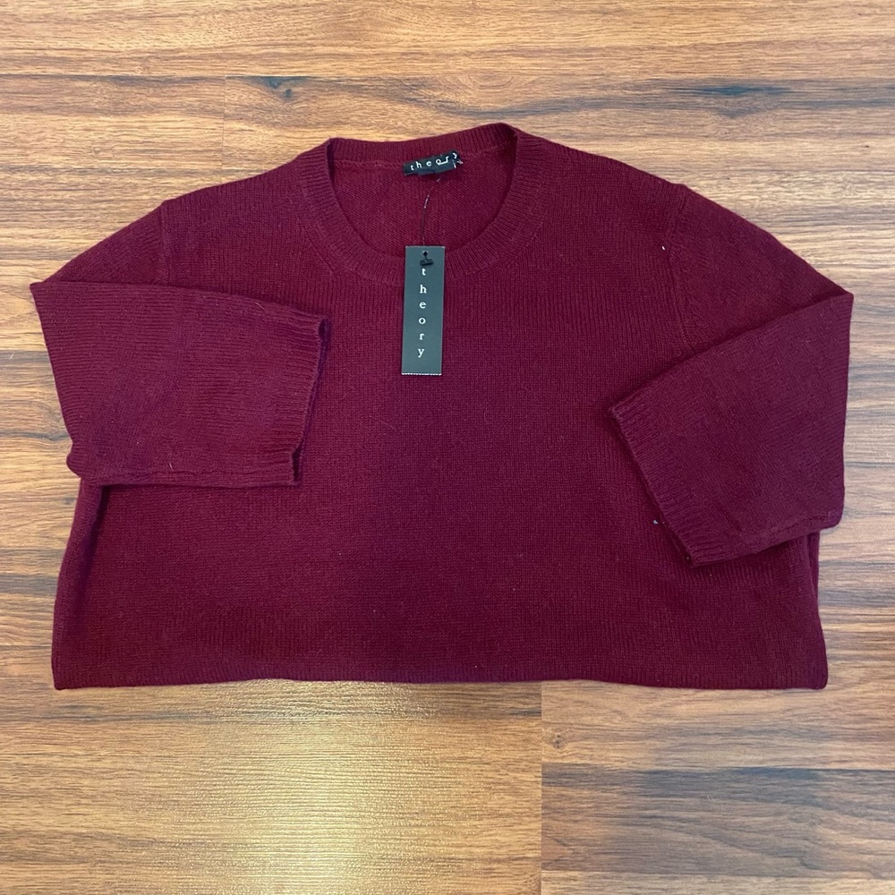 NWT Theory cashmere sweater size medium